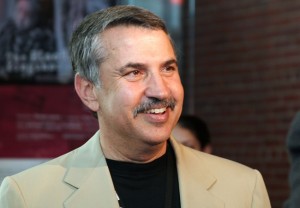 SILVER SPRING, MD - JUNE 16:  Thomas L. Friedman arrives for a screening of the film, "Addicted to Oil: Thomas L. Friedman Reporting" at Silverdocs on June 16, 2006 in Silver Spring, Maryland.  (Photo by Nancy Ostertag/Getty Images for AFI)
