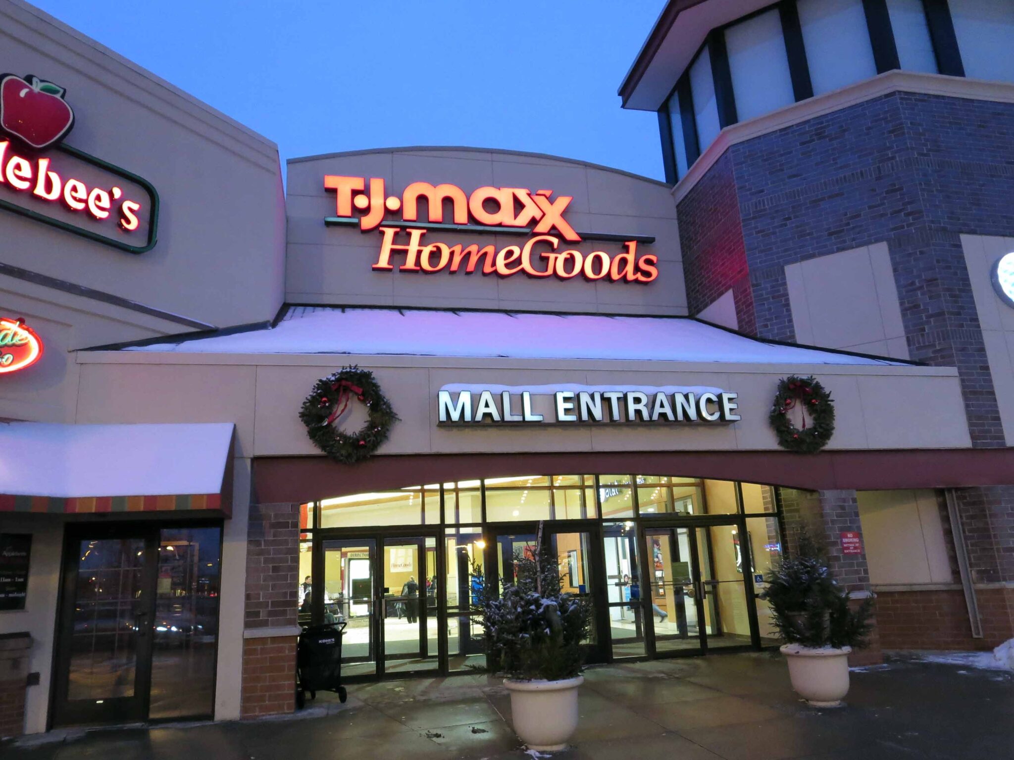 KNOLLWOOD PLAZA / MALL / SHOPPES St Louis Park Historical Society